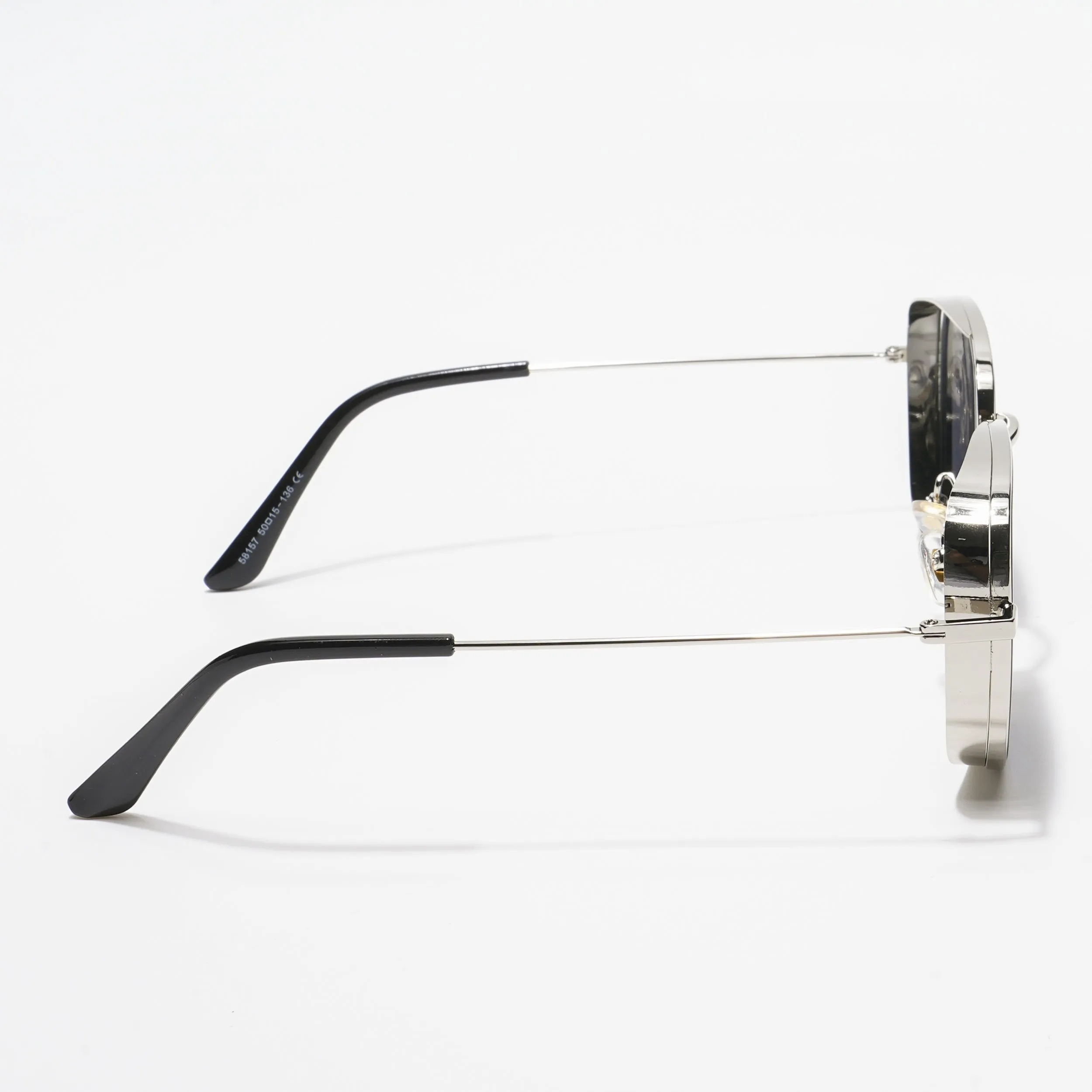 Rogue | Black-Silver Retro Square Sunglasses MG2970