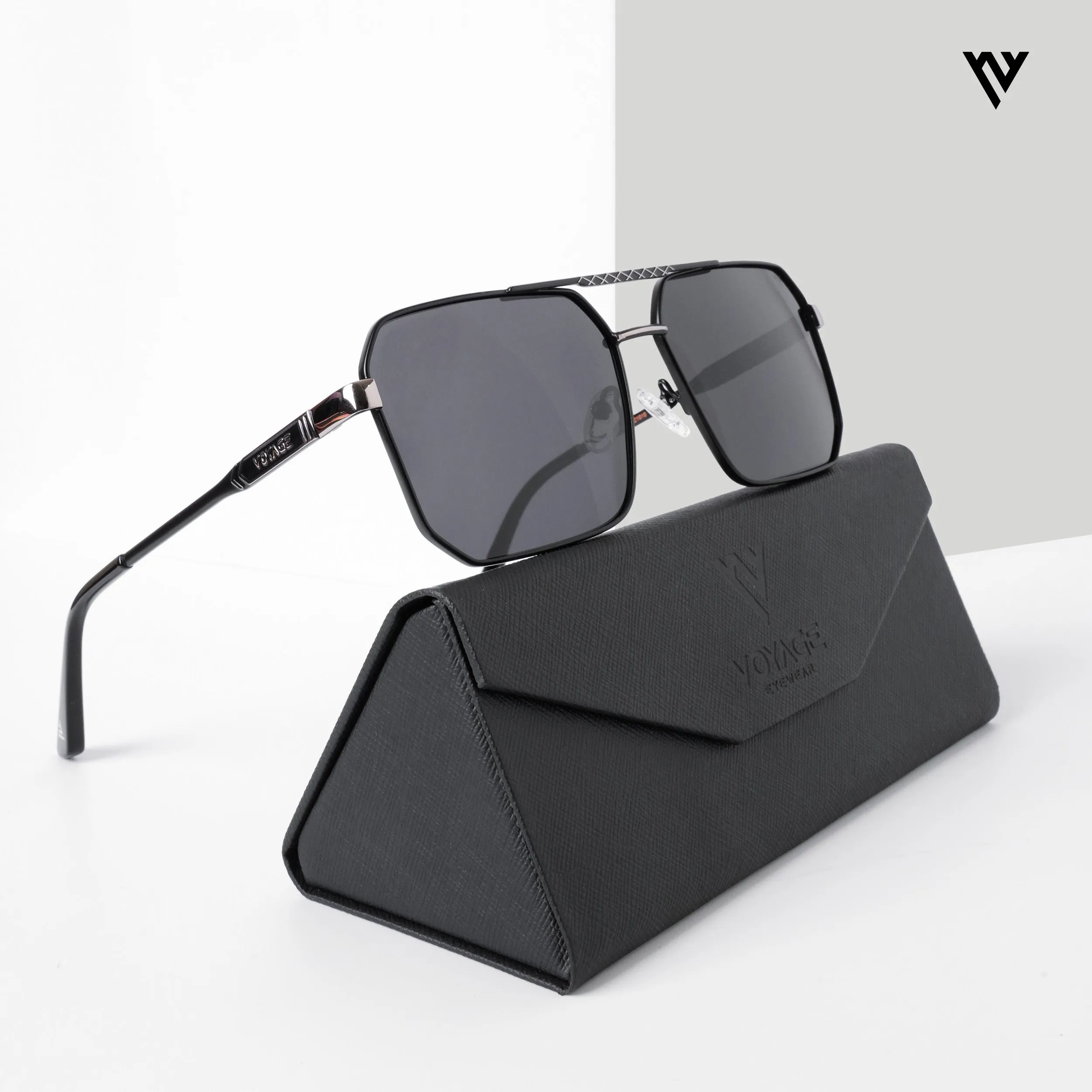 Wayfarer Polarized Sunglasses (Black Lens | Black & Grey Frame - PMG5300)